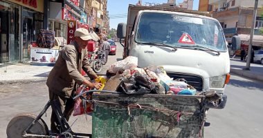 حملات نظافة مكثفة ورفع كفاءة الإنارة بحى شمال وجنوب مدينة الأقصر.. صور