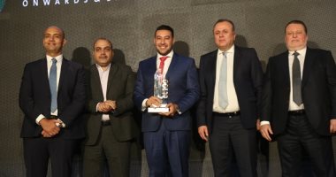 تكريم شركة كابيتر للتجارة الإلكترونية فى احتفالية bt100 