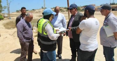 رئيس صرف اسكندرية يتفقد الموقف التنفيذى لمشروع الوصلات المنزلية بقرى حياة كريمة