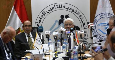 التأمينات الاجتماعية: تحويل 5.5 مليون بطاقة معاشات زرقاء لكروت ميزة.. صور