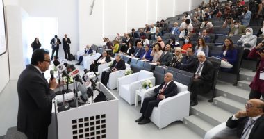 وزير التعليم العالي يفتتح مؤتمر "آثار التغيرات المناخية.. الطريق إلى COP27"