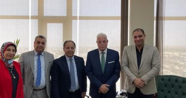 محافظ جنوب سيناء يلتقى وزير المالية لبحث دعم صندوق النظافة وتخريد السيارات