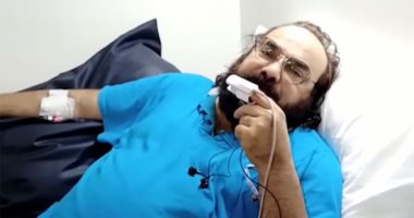 أول ظهور لـ"أبو الليف" من العناية المركزة: بطمّن جمهورى ومجهز أعمال جديدة.. لايف