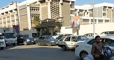 تفاصيل ضبط ممرض مفصول من الخدمة أثناء الكشف على مريض بطوارئ جامعة طنطا.. لايف