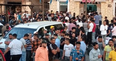 بيحتفل بخطوبته مات بطلقة خرطوش.. فيديو تشييع جثمان عريس الإسكندرية لمثواه الأخير