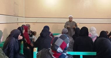 القومى للمرأة بأسوان يواصل تنظيم 23 جلسة دوار بقرى "حياة كريمة".. صور