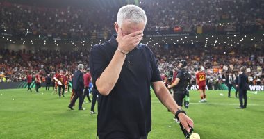 الدوري الايطالي .. مورينيو يعتذر للاعب روما بسبب موقف محرج "فيديو"