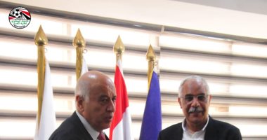 اتحاد الكرة يستقبل وزير الرياضة الفلسطينى لبحث التعاون المشترك.. صور 