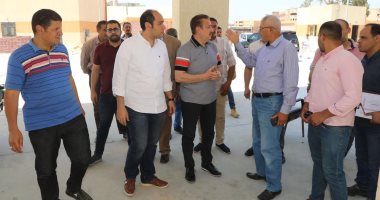 محافظ المنوفية يتابع أعمال تطوير ورفع كفاءة شوارع قويسنا ويتفقد الصوامع الجديدة