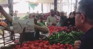 محافظ البحر الأحمر يجري جولة تفقدية بالأسواق وأعمال التطوير فى الغردقة 