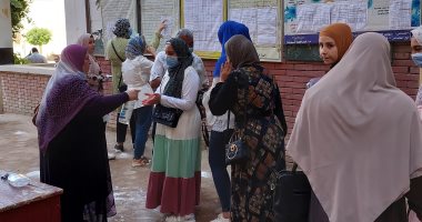 تفتيش ذاتى.. إجراءات مشددة قبل بدء امتحانات الدبلومات الفنية بالغربية