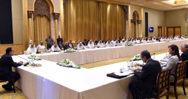 رئيس الوزراء يلتقى كبار المستثمرين الإماراتيين للتعريف بالفرص الاستثمارية على أرض مصر.. مدبولى: لا ننظر لتخصيص الأراضى من منظور البيع ولكن بقيمة الصناعات نفسها.. وإعلان قيمة جميع أراضى الصناعة فى مصر خلال أيام