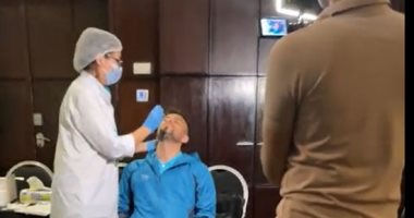 مسحة طبية للاعبي الأهلى قبل نهائى أفريقيا أمام الوداد المغربي.. فيديو