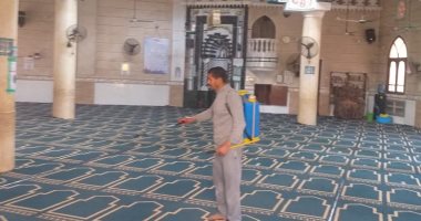 تطهير 130 مسجدا ومدرسة.. وتحرير 45 محضرا بالمحلة.. صور