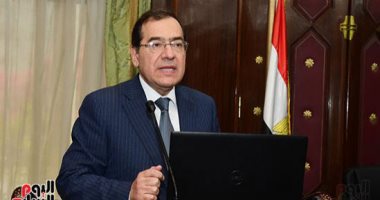 وزير البترول لـ"النواب": ربط محطات الوقود بشبكة واحدة للتصدى لعمليات التهريب.. توصيل الغاز الطبيعى لـ 13.5 مليون وحدة بتكلفة 20 مليار جنيه سنويا.. الملا: نسعى لتحقيق الاكتفاء الذاتى ووقعنا 108 اتفاقيات دولية