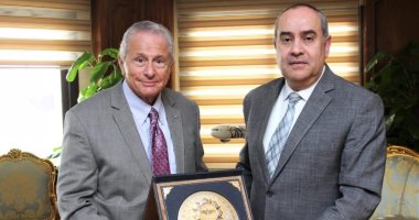 وزير الطيران: استخدام تقنيات الثورة الصناعية ودعم منظومة "التحول الرقمى"