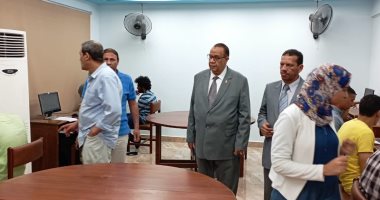 نائب رئيس جامعة الأقصر يشهد تدريب أعضاء تدريس كلية الطب على المنصة الإلكترونية