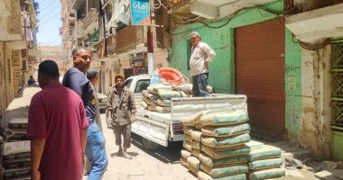مدينة الأقصر توقف حالتى بناء مخالف بشارعى كليوباترا والتليفزيون