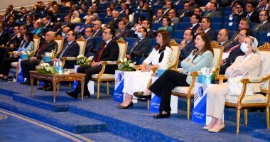 "مصر تستطيع بالصناعة".. رئيس الوزراء: الدولة شهدت طفرة فى البنية التحتية مكنتنا من مضاعفة صادراتنا.. وثيقة سياسة ملكية الدولة ستطرح للحوار الوطنى قريباً.. والإعلان عن مناقشتها مع كافة الشركاء من مختلف الجهات