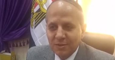 وكيل تعليم كفر الشيخ يهنئ أوائل الشهادة الإعدادية هاتفيا
