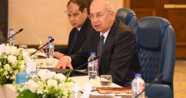 رئيس اقتصادية قناة السويس: منطقة السخنة مؤهلة لاستقطاب الصناعات الثقيلة