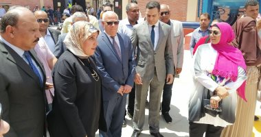 محافظ بورسعيد يفتتح محطة رفع صرف صحى حى الضواحى.. لايف وصور