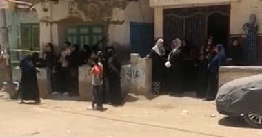 ميت تمامة تشيع جثامين الأطفال الثلاثة ضحايا أمهم بالدقهلية.. لايف