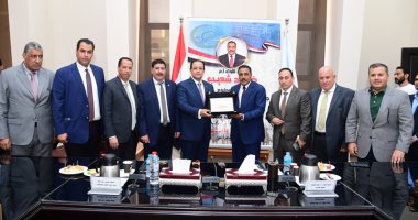 علاء عابد: أشعر بالفخر عندما أسمع أعضاء بالبرلمان العربى يتمنون رئيسا مثل السيسى
