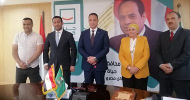 52 طالبا يحتفلون بمراكز أوائل الشهادة الإعدادية فى الفيوم