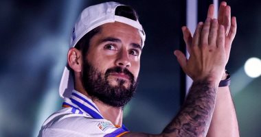 ريال مدريد يودع جاريث بيل وإيسكو بعد نهاية مشوارهما مع الملكى