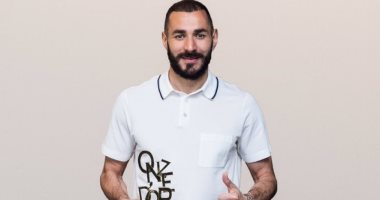 للمرة الثانية.. بنزيما يتوج بجائزة "أونز الذهبية" كأفضل لاعب فى العالم