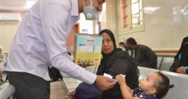 حملة توعية للمواطنين بنظام التأمين الصحى الشامل بمركز طب أسرة إسنا.. صور