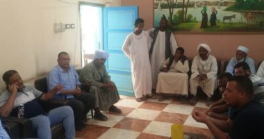 حياة كريمة تتفقد "وادى خريت" بأسوان للوقوف على مطالب واحتياجات القرية.. صور