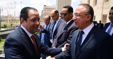 محافظ الإسكندرية لوفد "نقل النواب": 200 ألف توك توك غير شرعى تجوب شوارعنا