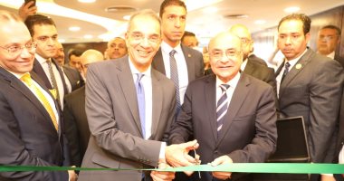 العدل: التوسع فى إنشاء مكاتب التوثيق باتصالات مصر تيسيراً على المواطنين (صور)