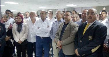 رئيس جامعة المنيا يفتتح المعرض البيئى لعرض إنجازات الكليات.. صور