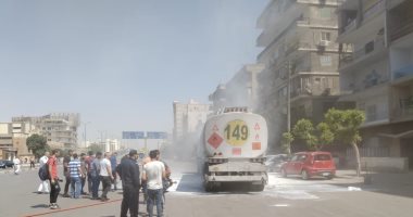 إخماد حريق كاوتش سيارة مواد بترولية بمصر الجديدة