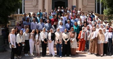 طلاب عمارة بكلية الفنون الجميلة يعرضون مشروعاتهم أمام وفد محافظة الإسكندرية