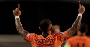 هولندا تفاجئ بلجيكا بثلاثية فى 15 دقيقة وتتقدم 4-0.. فيديو