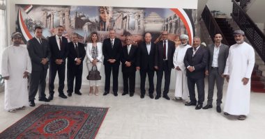 سفير مصر بعمان يستقبل وفد إعلامى مصرى ويشيد بالعلاقات المصرية العمانية 