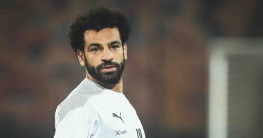 اتحاد الكرة يُكرم محمد صلاح قبل انطلاق مباراة مصر وغينيا الليلة