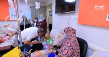 جابر القرموطي يرصد أوضاع معهد الأورام ويحاور مسئولي الصرح الطبي الكبير