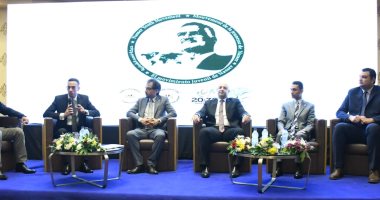 محافظ بنى سويف يشارك بفعاليات الندوة الحوارية حول التجربة المصرية لتمكين الشباب