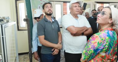 وزيرة البيئة ومحافظ الوادى الجديد يتفقدان المشروعات البيئية بالمحافظة