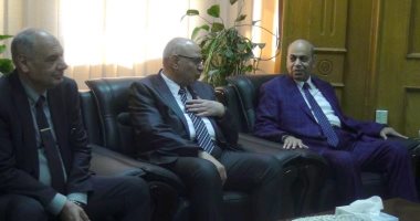رئيس جامعة المنيا يستقبل وفد المراجعين الخارجيين لهيئة ضمان جودة التعليم