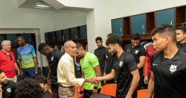 فييرا يزور مران إنبى بصحبة رئيس النادى ويعقد جلسة مع اللاعبين.. صور