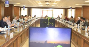 محافظ الجيزة: دخول محطتى المياه والصرف بالقيراطيين ومنشأة القناطر الخدمة قريبا