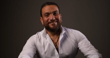 السيناريست أحمد صبحى يطرح كتابا كوميديا ساخرا بعنوان "بطيخة قرعة"