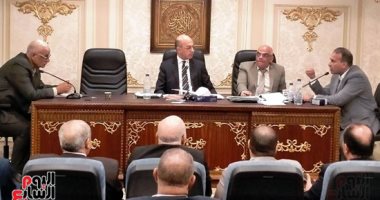 "اقتراحات النواب" توافق على 6 طلبات لتطوير عشوائيات وتأهيل طرق وإنشاء مكاتب شهر عقاري  