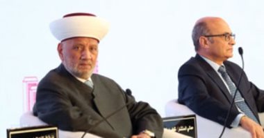 أول مؤتمرات مركز سلام لمواجهة التطرف بحضور 42 دولة.. المفتى: جرثومة الإرهاب تنشط أوقات الأزمات ومصر له بالمرصاد.. ووزير العدل: المؤسسات الدينية الوطنية تقف فى القلب من معركتنا ضد قوى الظلام